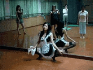 Sexy Korean Maid Dance