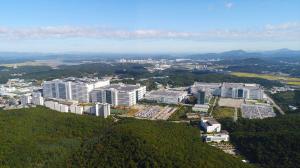 LG Display to Invest 1.26 Trillion Won in Next-Generation OLED Technologies