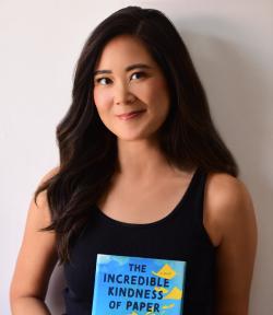 Through the Lens of NYT Bestseller, Evelyn Skye's Insights on Life's Magical Moments