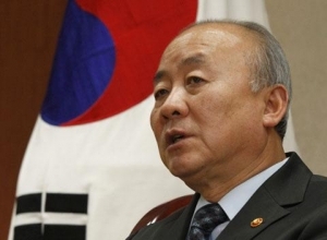 South Korea to Continue Aid to North Despite Rocket Launch