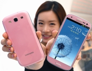 Galaxy S III Martian Pink Makes a Debut