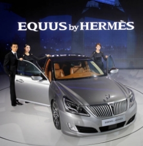Automakers Seek Youth and Luxury at Seoul Motor Show 2013