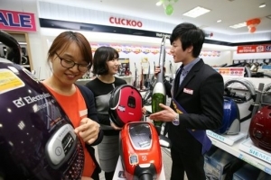 Vacuum Cleaner Sales Up Sharply at Hi-Mart