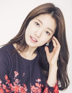 Park Shin-hye “My Type Among Actors? To be Honest…”